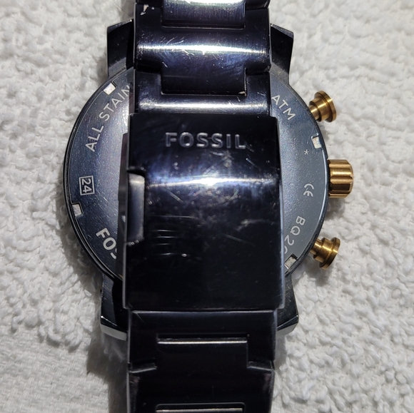 GENUINE FOSSIL WATCH (BIG FACE) - Picture 4 of 5